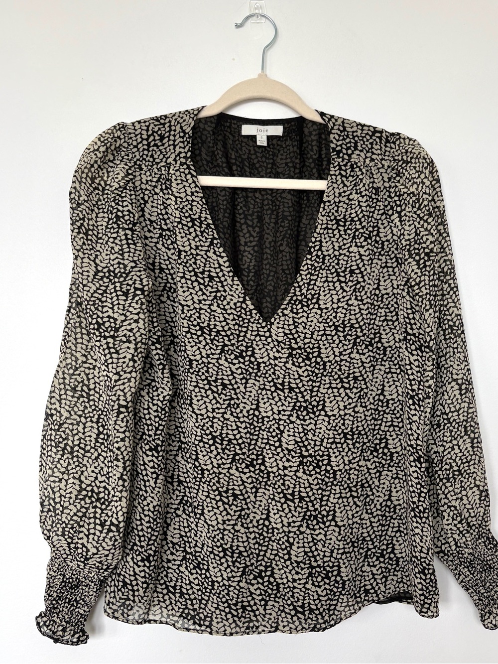 Joie Silk Black and Cream V-Neck Printed Long-Sleeve Blouse